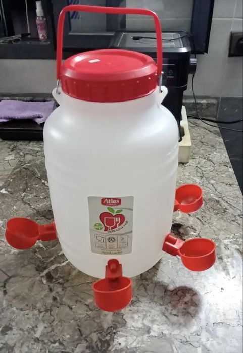 Автоматични поилки – Удобство и свежа вода 24/7!