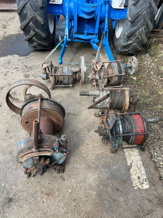 Trolii tractor forestiere