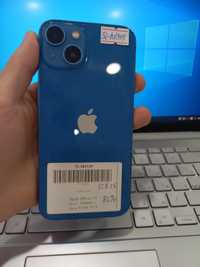 Телефон iPhone 13