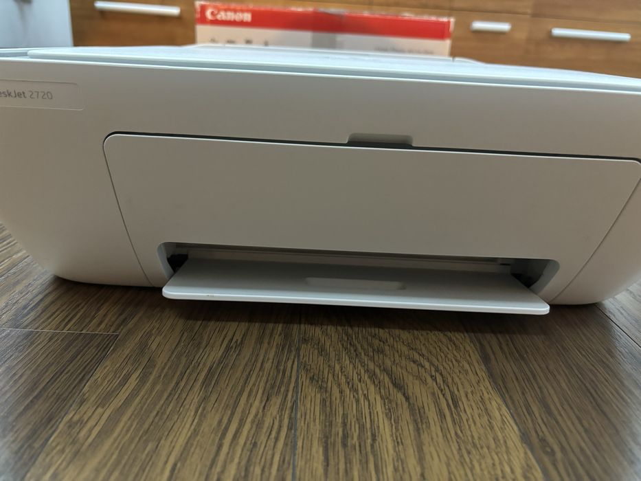 Imprimanta HP Desk Jet 2720, cu scanner