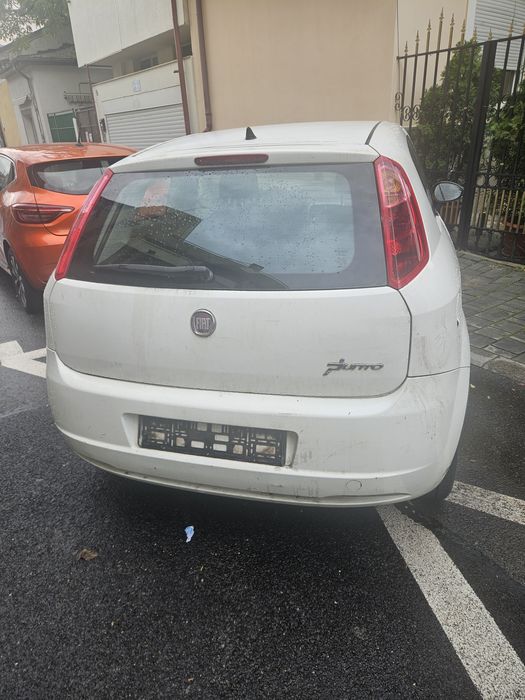 Vând fiat punto 1.4 benzina