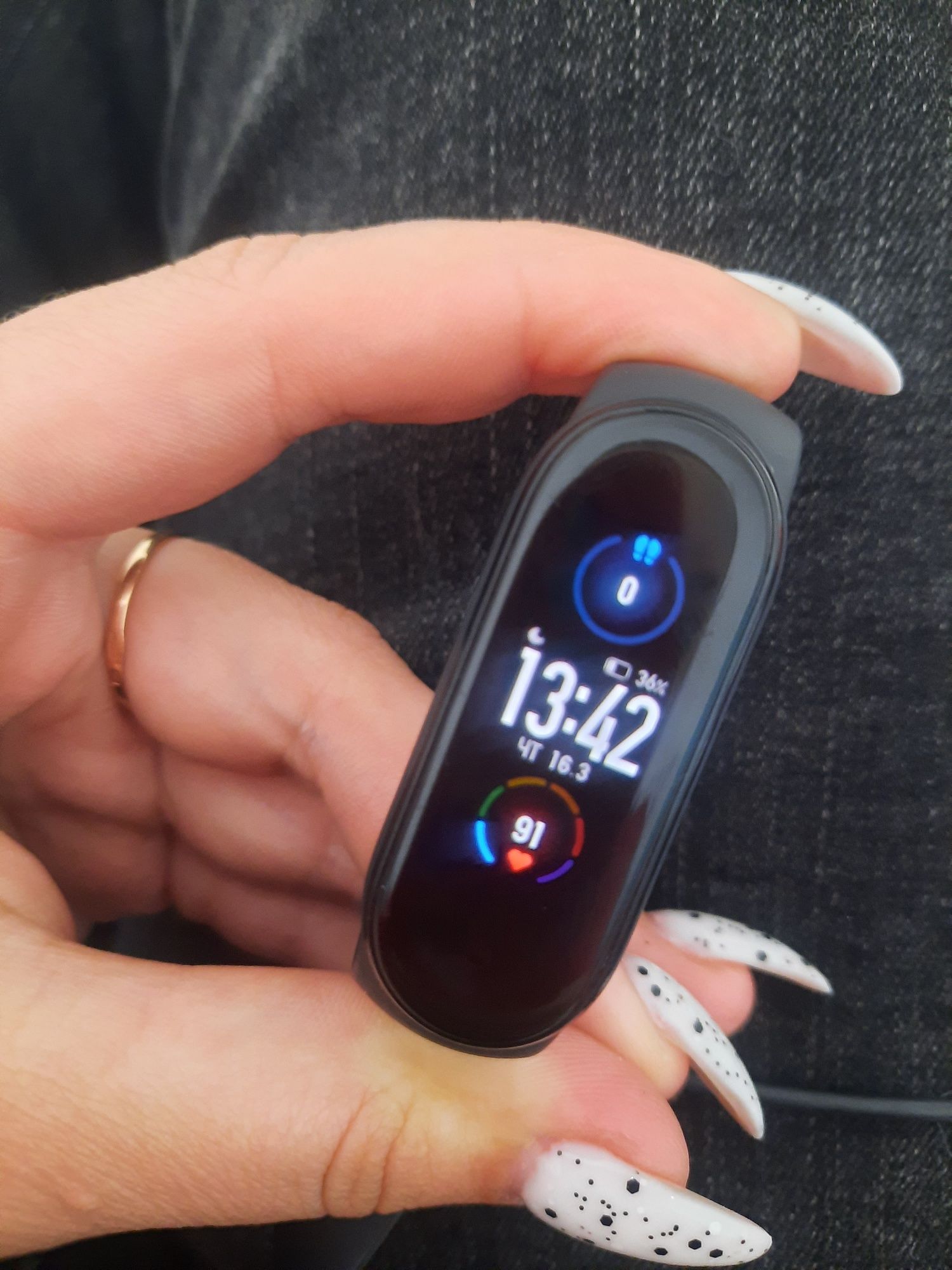 Продам Mi band 5