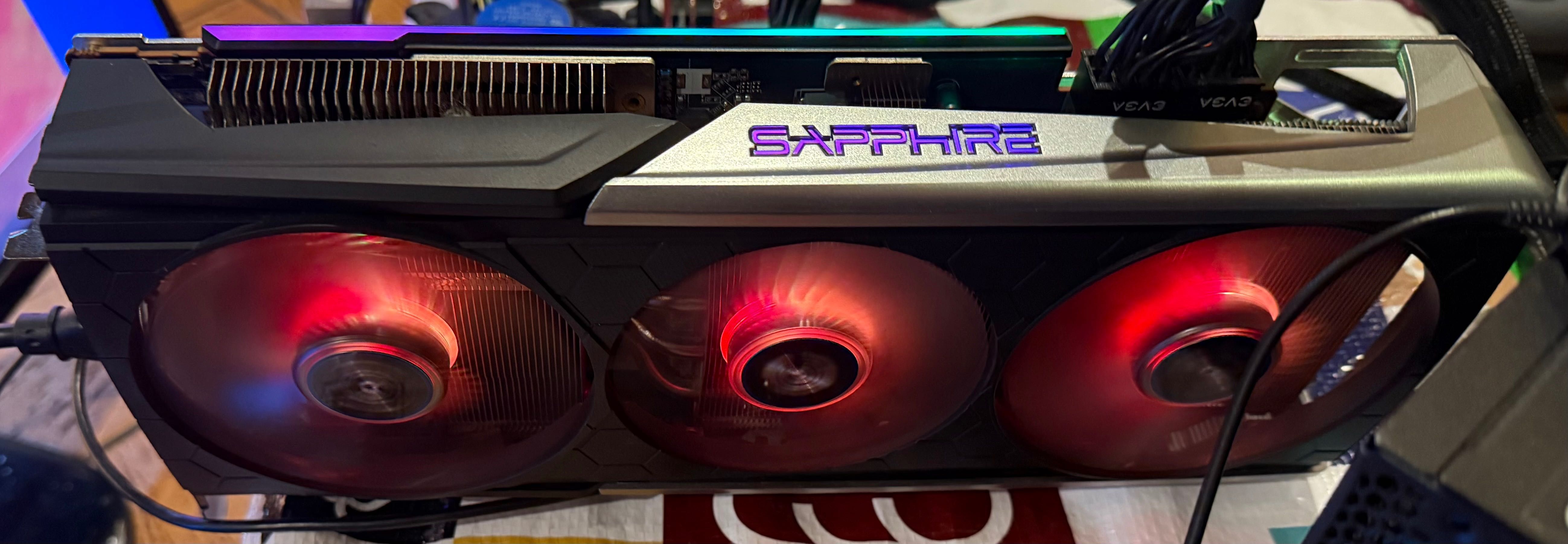 Placa video Saphire  5700 xt nitro
