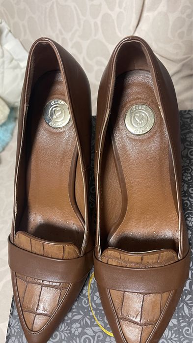 Дамски обувки на ток  , като нови !