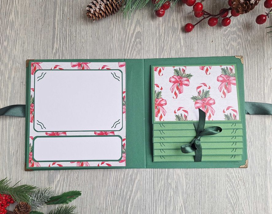 Скрапбук албум в зелено, с коледни елементи, ръчна изработка /53.36
