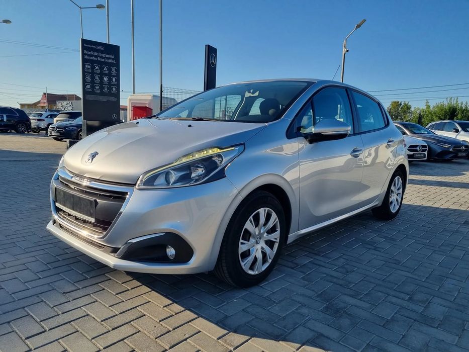 Peugeot 208 PEUGEOT 208 2016 impecabil