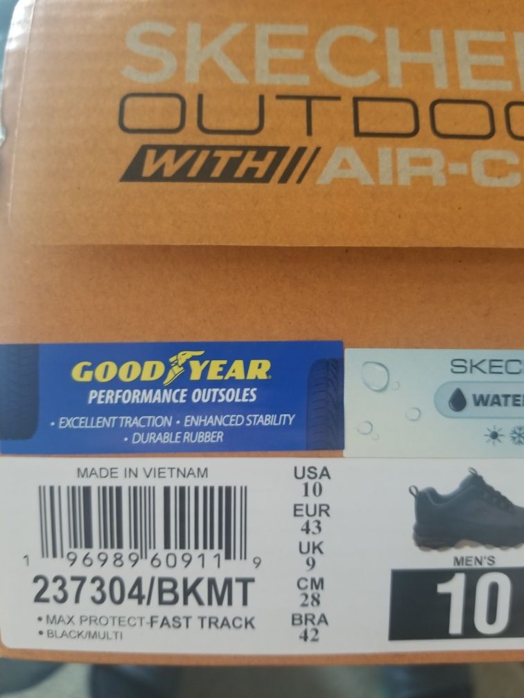 Skechers 43 GoodYear performance waterproof