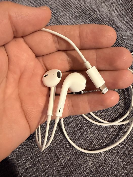 Original Apple EarPods слушалки