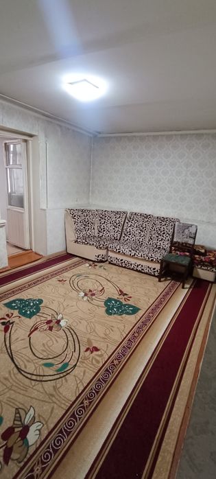 kallinskiy massivda 2xonali kvartira oilaga ijaraga beriladi