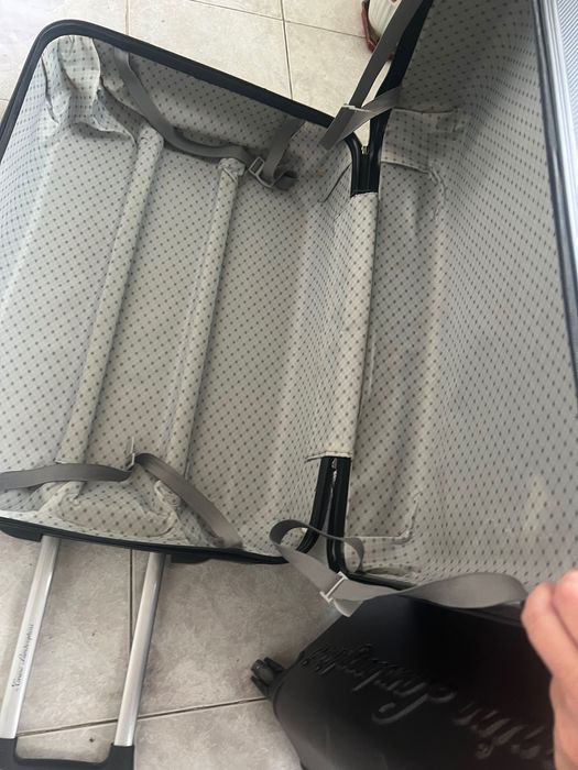 Два куфара за пътуване -карбон