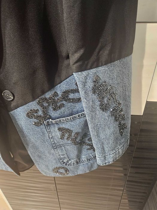 Черно сако  с дънков елемент