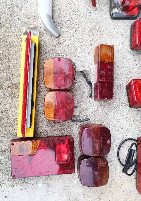 Triple, lampi spate , perimetrale ,etc pentru rulote , autorulote