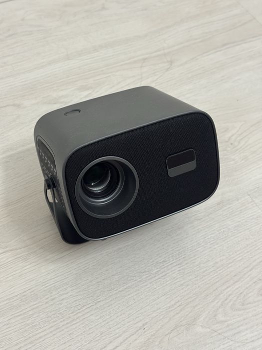 Продаю проэктор projector