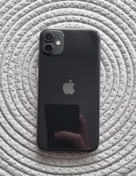 iPhone 11 Negru, impecabil, bateria 100%, liber de retea