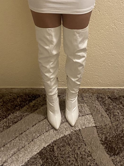 Обувки с висок ток