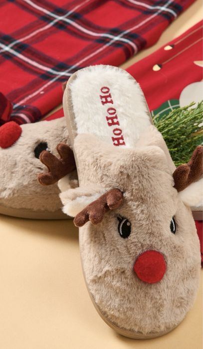 Коледни чехли нови