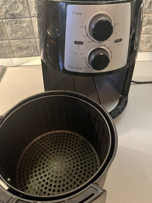Friteuza / Airfryer delimano 3,5 l