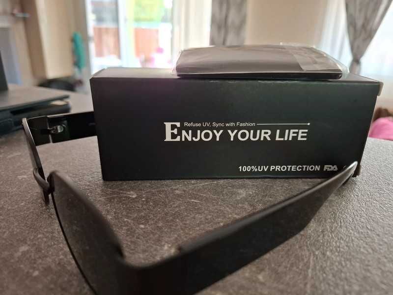 Ochelari de soare retro