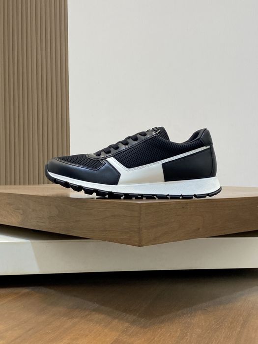 Adidasi Prada , calitate premium , pe comanda , 44 , noi