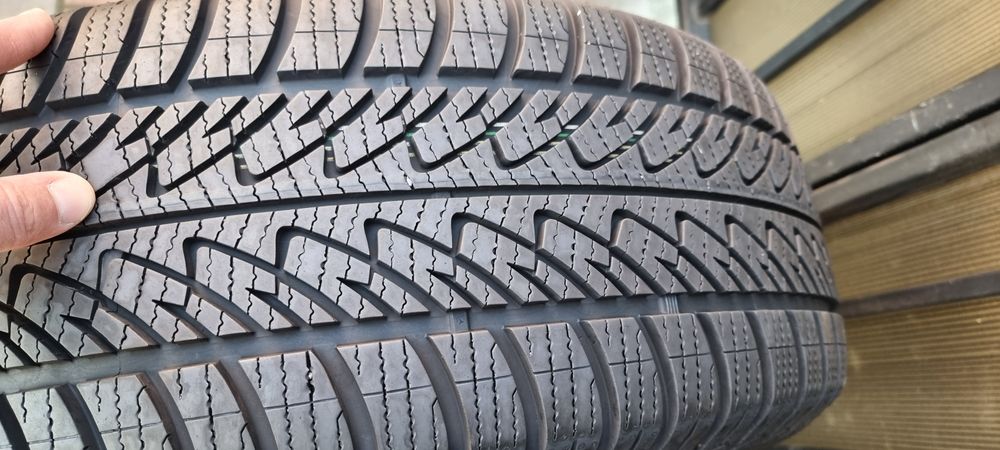 Jante 18 touareg 3 CR anvelope iarna 255 60 18 goodyear