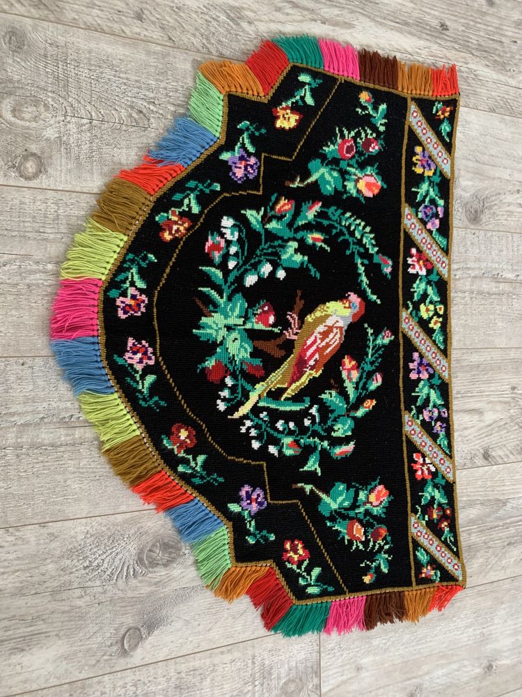 Carpeta colorata traditionala