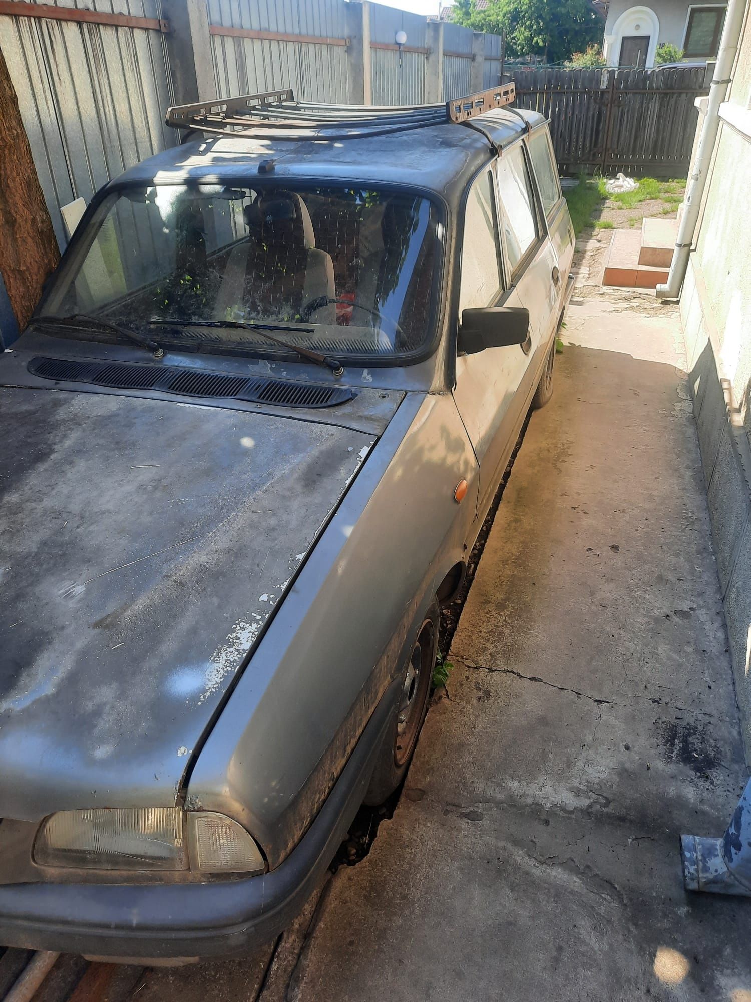 Vând Dacia Break 1310 an fabricație 2000