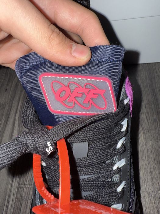 Off-White Odsy 1000 (negru)