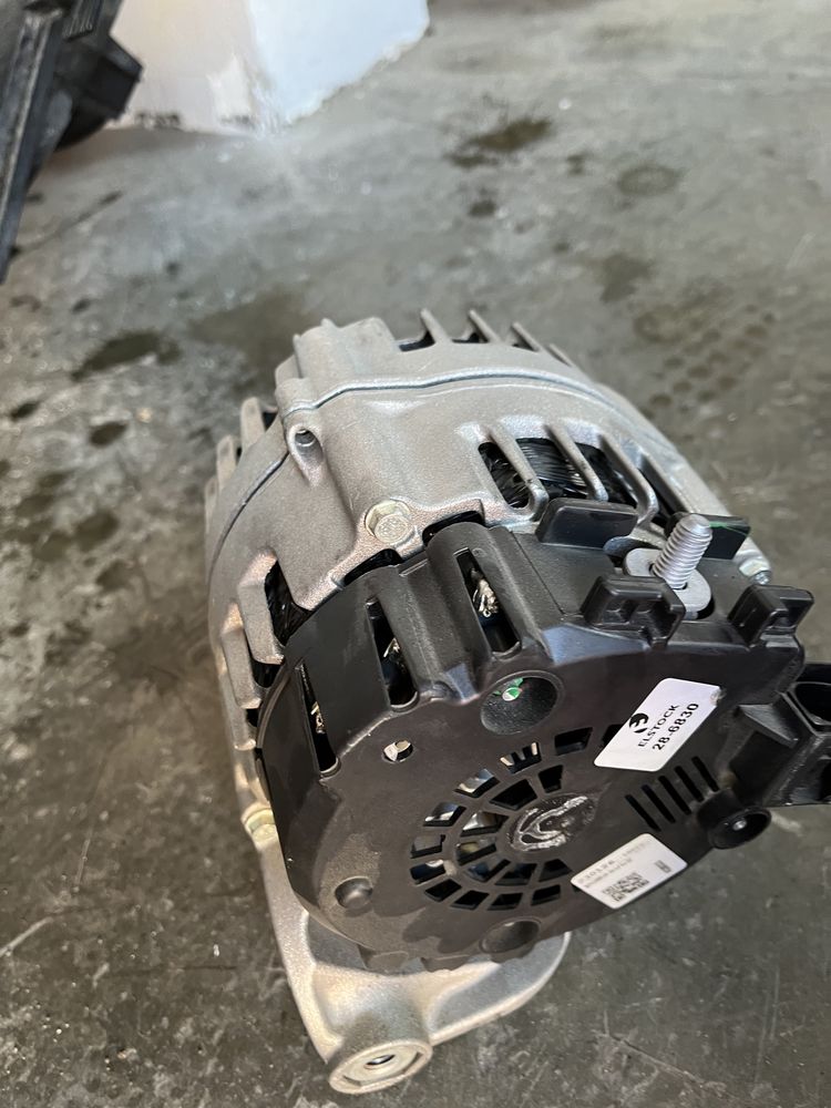 Alternator bmw f30 f31 2014 nou