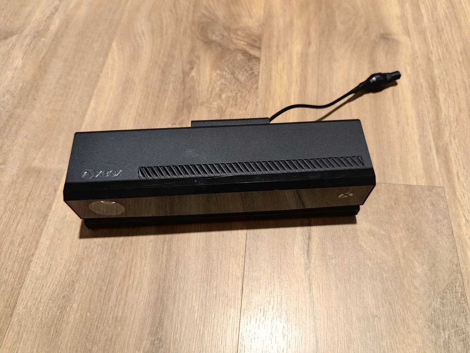 vand kinect 2 defect (pentru piese) + alimentator+cablu date