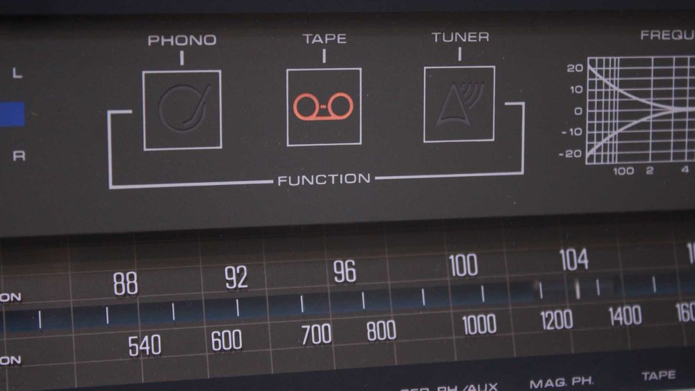 Statie/Amplificator/Tuner Magnum/Uher 2 x35W.