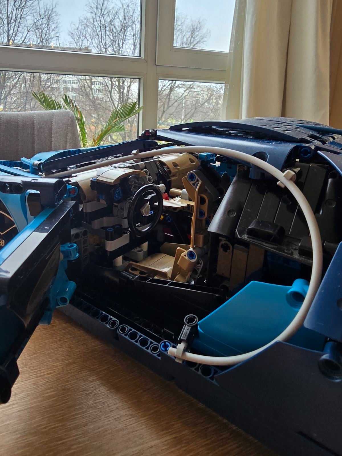 Lego Technic Bugatti Chiron Лего Техник Бугати Широн 42083