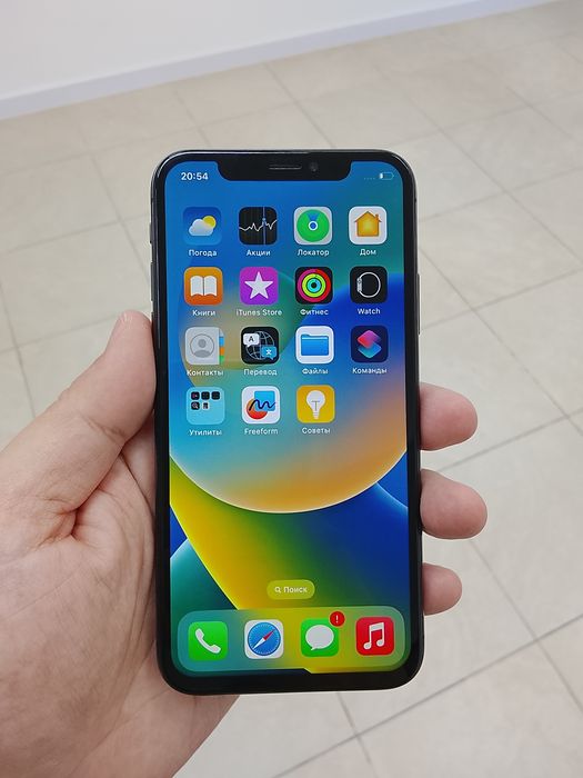 Продам Айфон 10.
