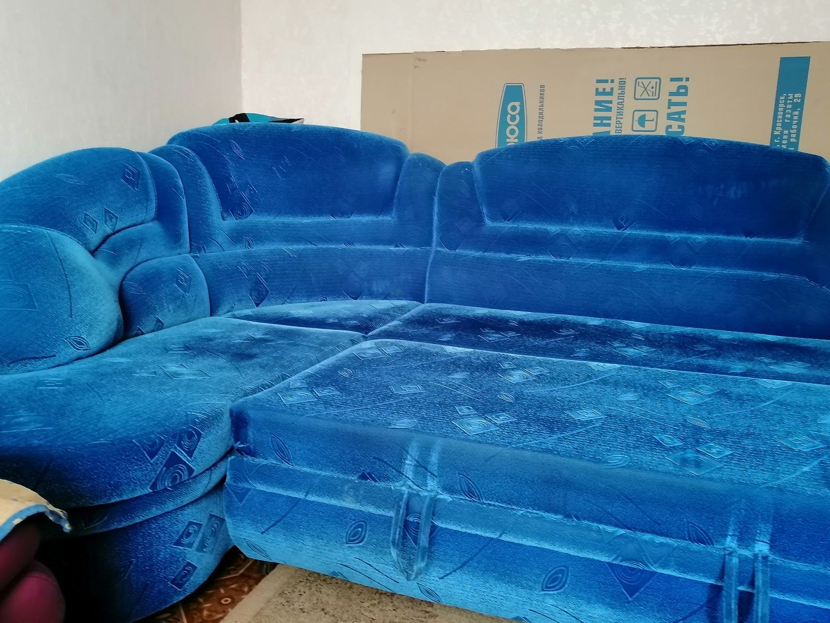 Угловой диван для отдыха