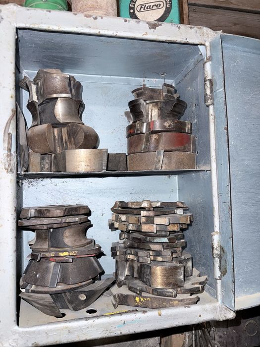 Masini tamplarie plus accesorii