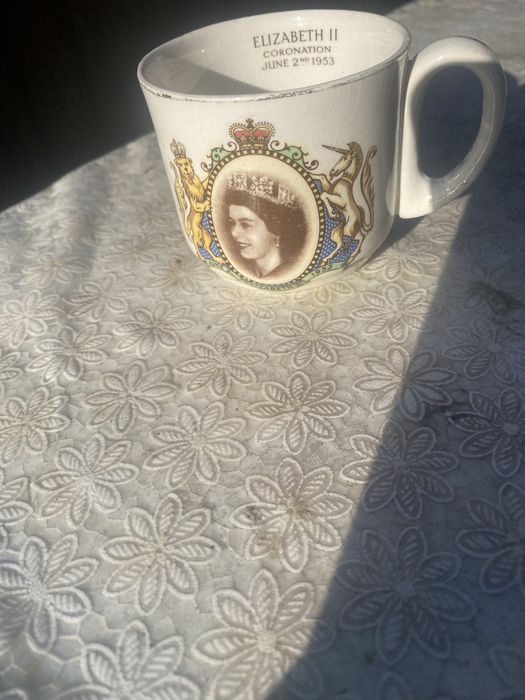 Cana comemorativa Regina Elisabeta