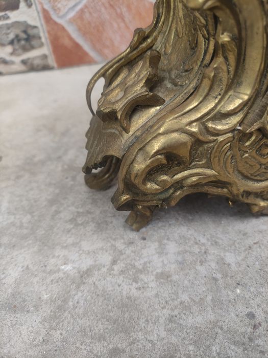 Vând cesas de bronz