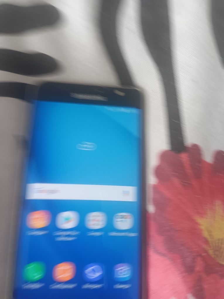 Samsung galaxy j5⁶