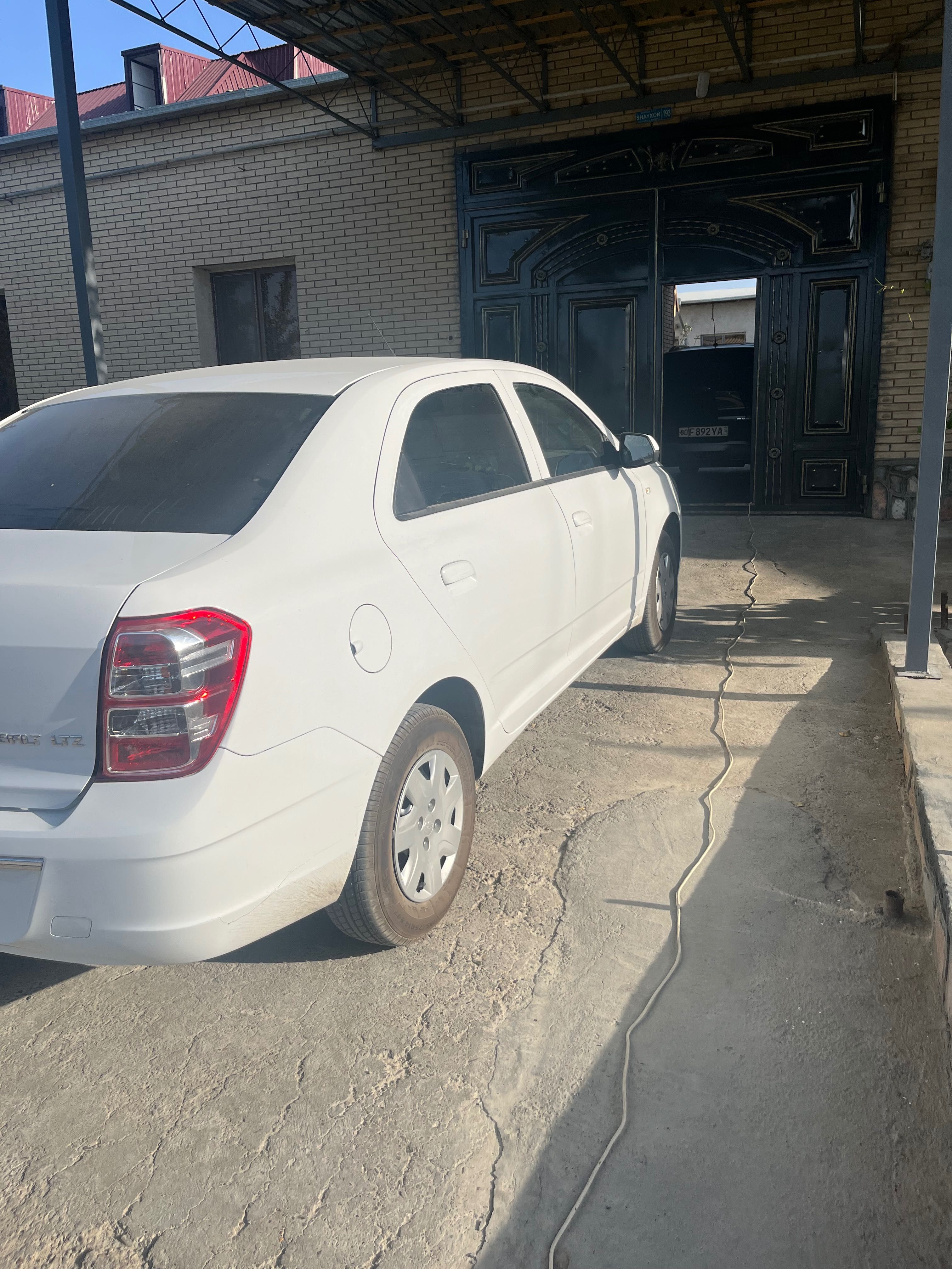Yangi cobalt salonsan