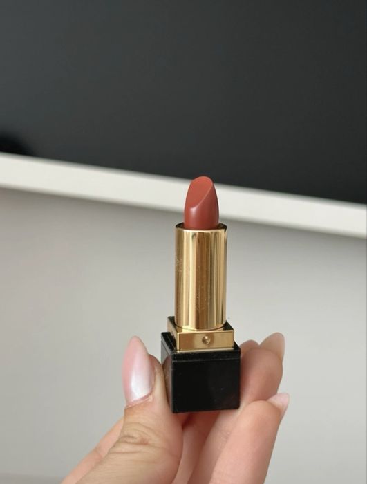 Ruj Yves Saint Laurent