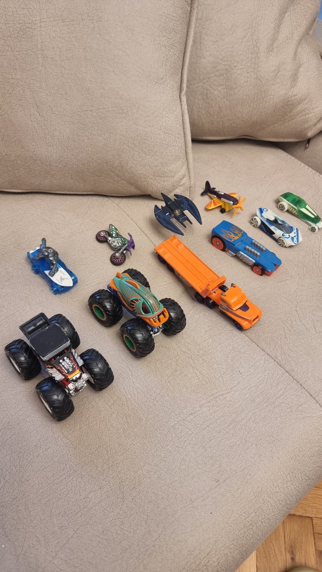 Hot Wheels колекция колички