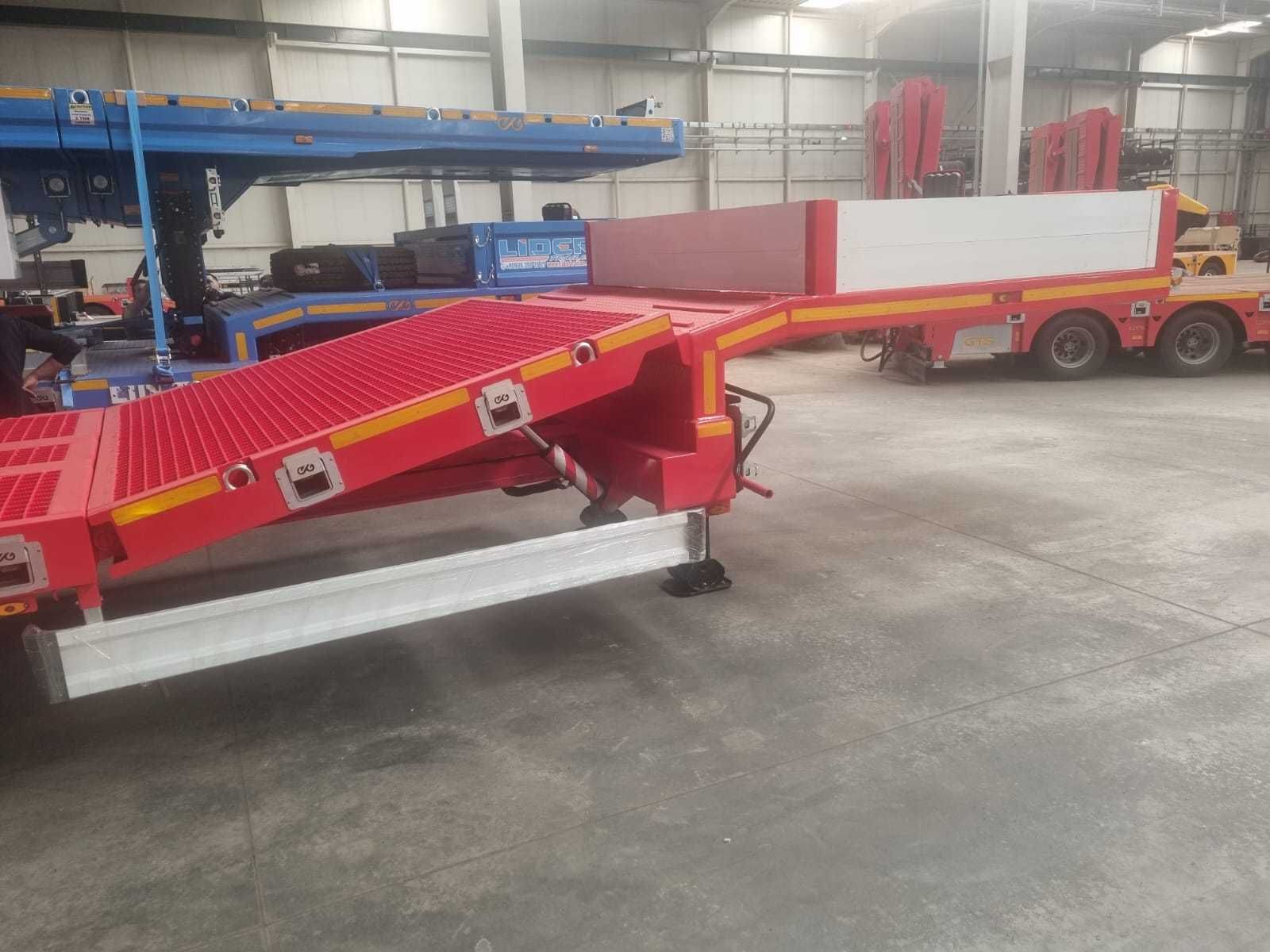 Trailer 3 AXE podea Hidraulică rampe, Duble pt Nacele si Stivuitoare