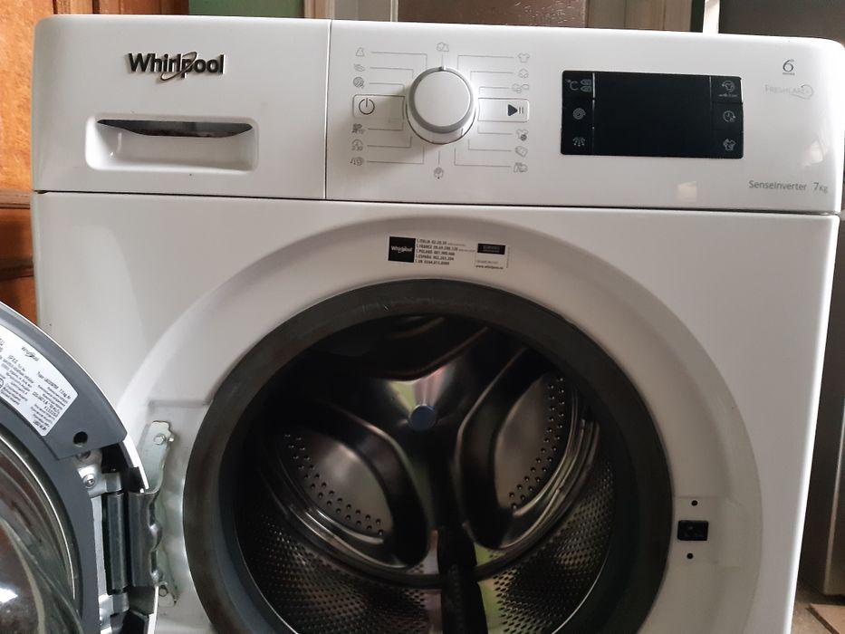 Mașina de spălat rufe Whirlpool