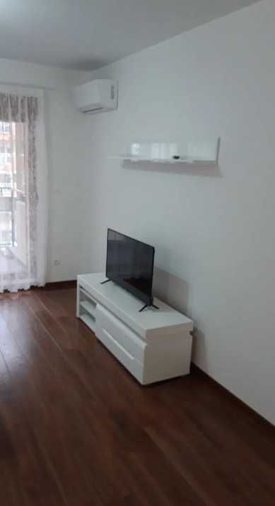 Дава се под наем Двустаен апартамент в Пловдив, Център - 65 кв.м за 285.6 € - Снимка #2