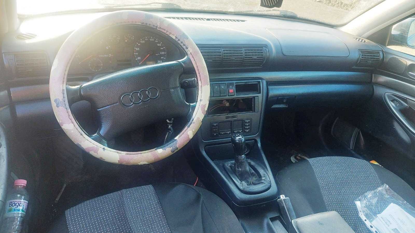 Audi A4 1.8 - 126к.с - 1997г. на части