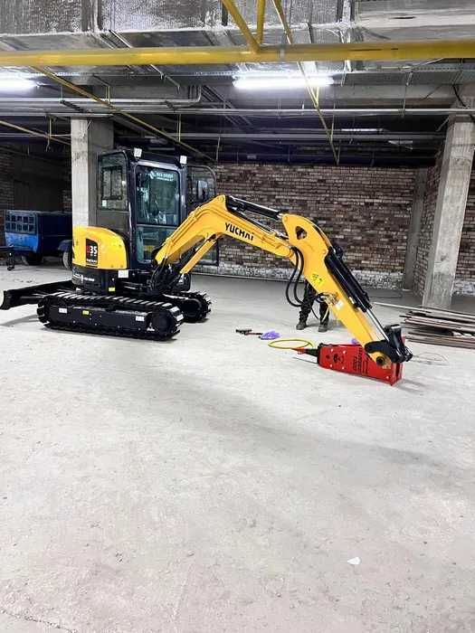 Услуги аренда мини-экскаватора, гидромолота, минипогрузчика, ямобур