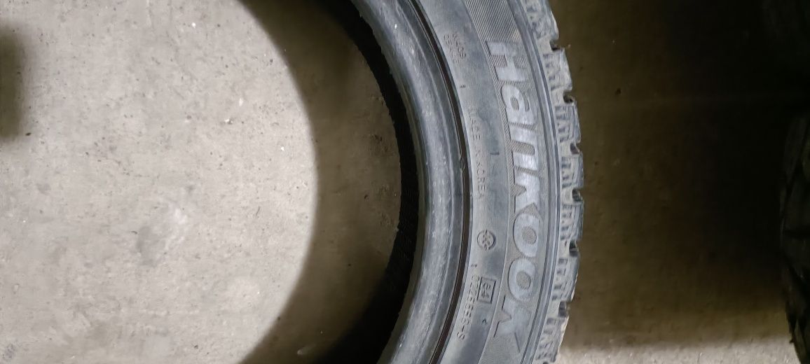 Продам зимние шины б/у  размер 195/55/16