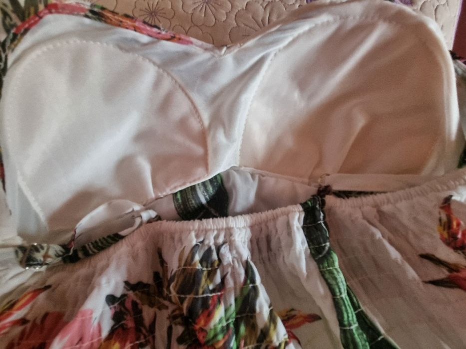 Rochie din voal cu bretele ajustabile si brau din pietre