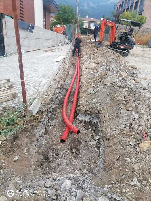 Услуги с мини багер София