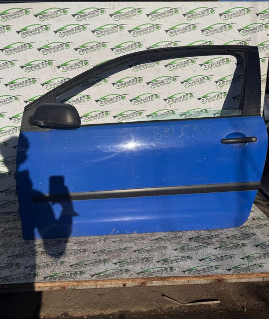 Usa stanga fata Volkswagen VW Polo a 4-a generatie 9N