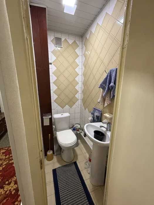 Нукусская ул.Мирабад рядом Капитал Банк 97 кв.м 3\5\16 с мебелью.